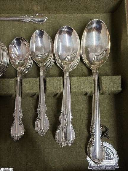 1847 Rogers Bros "Reflection" Silverplate Flatware Set