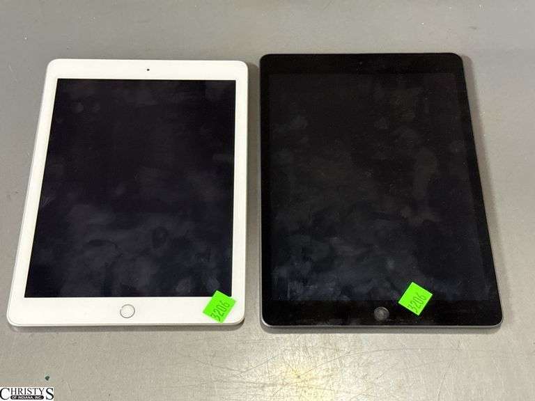 2 iPads Untested