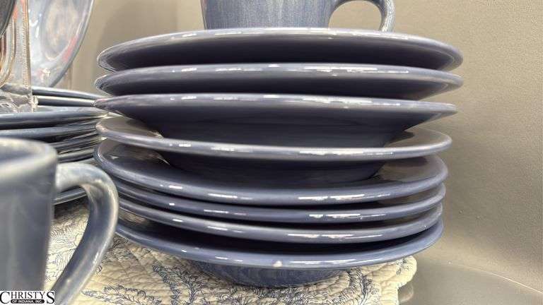 Country Blue Pottery Barn Dishes, Service For 8 Dinner, Salad, Soup Bowls, Mugs with 10 Place Mats