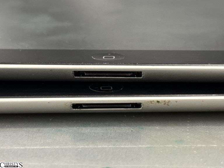 2 iPads Untested