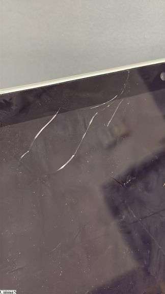 HP Elite (cracked screen) Tablet No Power Cord Untested