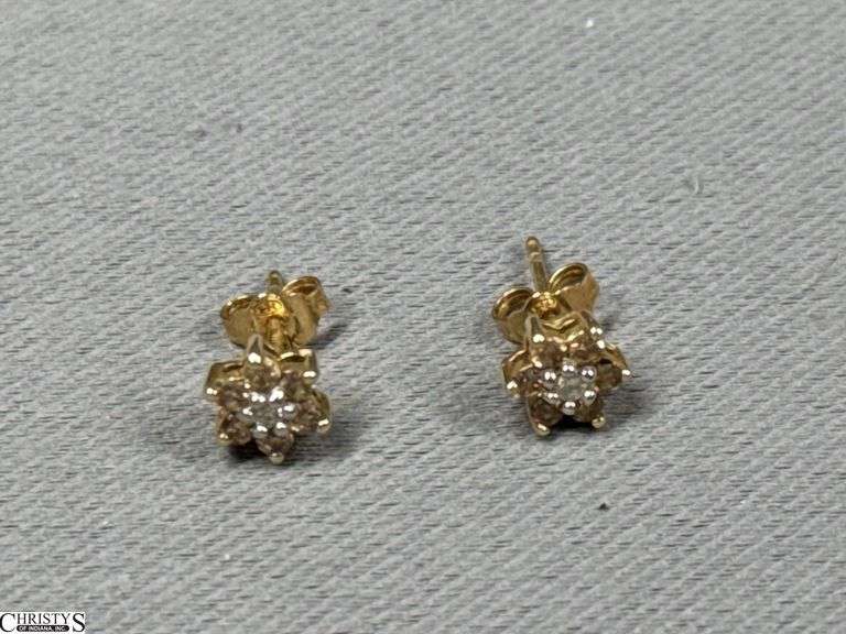 14K Yellow Gold Diamond Floral Design Earrings image