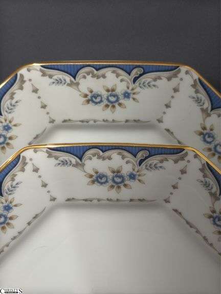 Seizan "Mood Indigo" Floral Motif China - Approx 40 pcs - 11.5" of largest piece