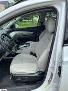 2022  HYUNDAI  Tucson Drive to Christy’s Has some damage inside drivers back door see photos