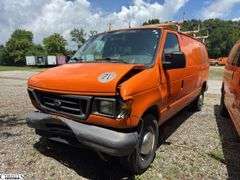 2006  FORD  E-350 • NO KEYS • Towed • Hood Will Not Open