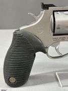Taurus Tracker Revolver cal. .45 acp. SN: VF953758 in Box