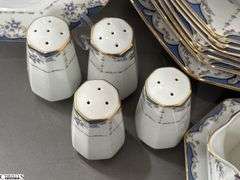 Seizan "Mood Indigo" Floral Motif China - Approx 40 pcs - 11.5" of largest piece
