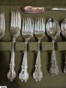 1847 Rogers Bros "Reflection" Silverplate Flatware Set