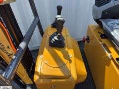 CFG Industrial Mini Excavator MX12RX Mini Excavator 420cc Gas Powered