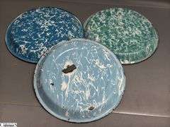 3 Swirl Enamel Pot, Bowl, 2 Pots - 2 Enamelware Plates - Some wear, chipping - 10" of plate