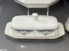 Seizan "Mood Indigo" Floral Motif China - Approx 40 pcs - 11.5" of largest piece