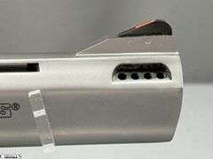 Taurus Tracker Revolver cal. .45 acp. SN: VF953758 in Box
