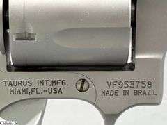Taurus Tracker Revolver cal. .45 acp. SN: VF953758 in Box