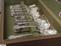 1847 Rogers Bros "Reflection" Silverplate Flatware Set