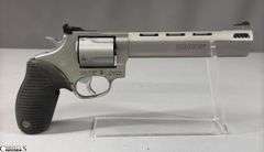 Taurus Tracker Revolver cal. .45 acp. SN: VF953758 in Box