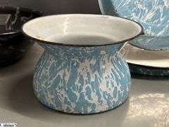 3 Swirl Enamel Pot, Bowl, 2 Pots - 2 Enamelware Plates - Some wear, chipping - 10" of plate