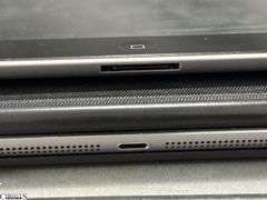 2 iPads Untested