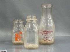 Southwestern Milk Company, Schaefer Dairy Gallon Jugs, Pollards, Hoosier and MBS Indianapolis Milk Jars, Tallest 10.5"