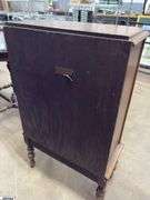 Single Door Cabinet 21"x11"x37"