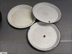 3 Swirl Enamel Pot, Bowl, 2 Pots - 2 Enamelware Plates - Some wear, chipping - 10" of plate