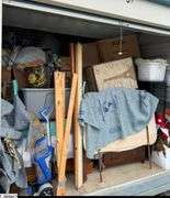 10x10 Unit. You have 48hours after auction closes to clean out the unit