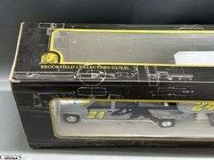 Brookfield Collectors Guild Dupont Jurassic Park Jeff Gordon Show Car Trailer - 29.5" of box