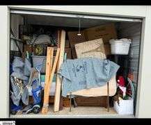 10x10 Unit. You have 48hours after auction closes to clean out the unit