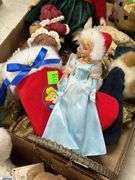 Goebel Figurines, Santas, Ornaments, Tree Toppers, Christmas