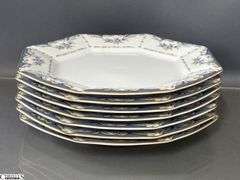 Seizan "Mood Indigo" Floral Motif China - Approx 40 pcs - 11.5" of largest piece