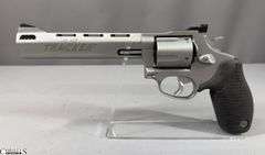Taurus Tracker Revolver cal. .45 acp. SN: VF953758 in Box