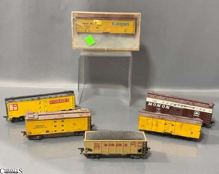 HO Gauge Train Cars image