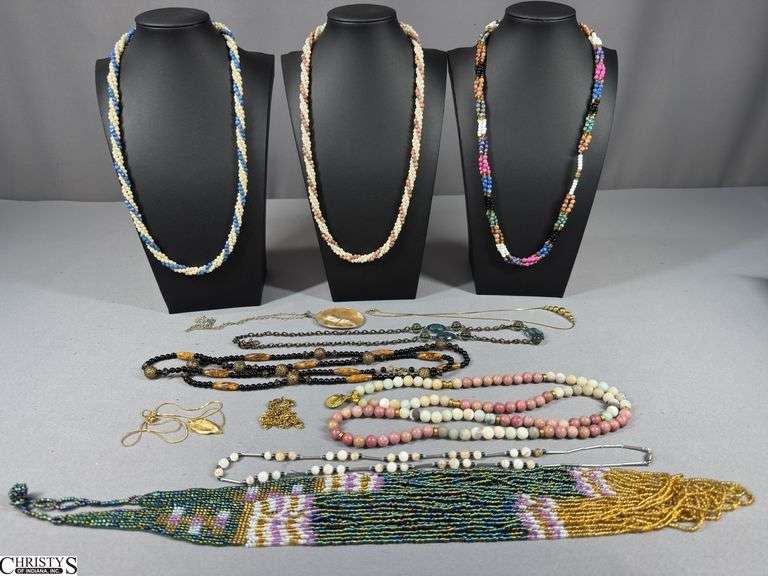 12 Costume Jewelry Necklaces / Chains image