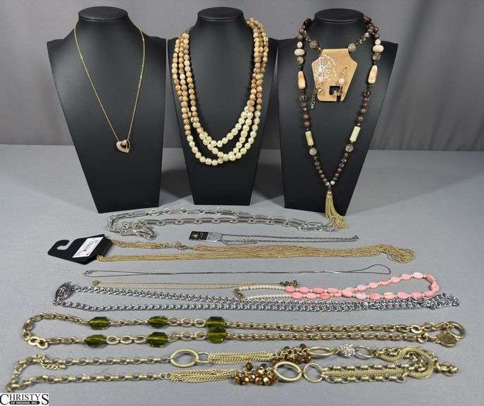 12 Costume Jewelry Necklaces / Chains image