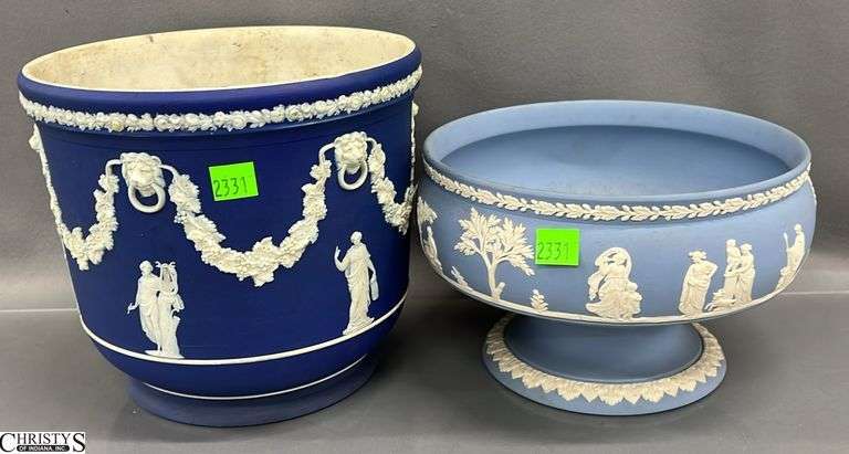 2pcs Wedgwood Jasperware Pot and Compote - 7.5" of tallest image