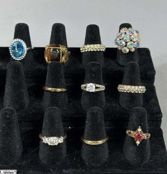 10 Unmarked Fashion Rings image