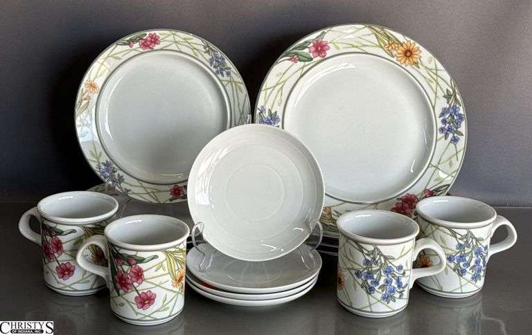 Dansk Floral Motif China - 11" of largest plate image
