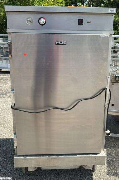 FWE Single Door Warmer 34x32x63" image