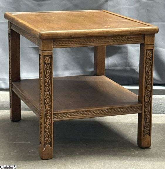 Romweber End Table 22x26x23 image
