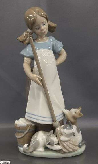 Lladro "Playful Kittens" Figure 8" image