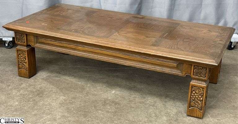 Romwebber Coffee Table Some Damage on Top 53x27x16 image
