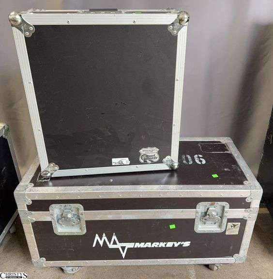 Pair of AV Road Cases Largest 37x17x21 image