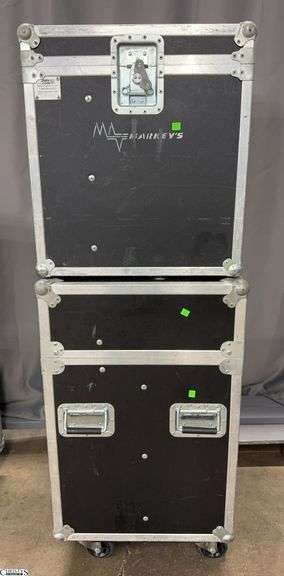 Pair of AV Road Cases Largest 22x22x39 image