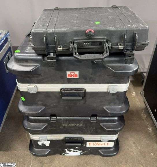 3 AV Cases Largest 24x19x16 image