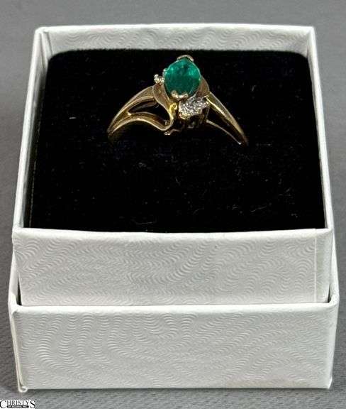 10K Yellow Gold Emerald Ring in White Gift Box image