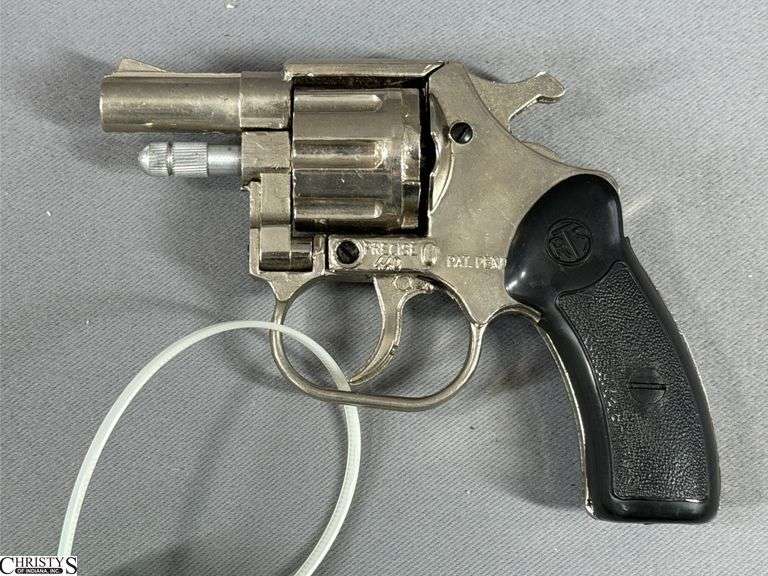Precise 440 Starter Pistol.  Made in Italy.  No Paperwork Necessary image
