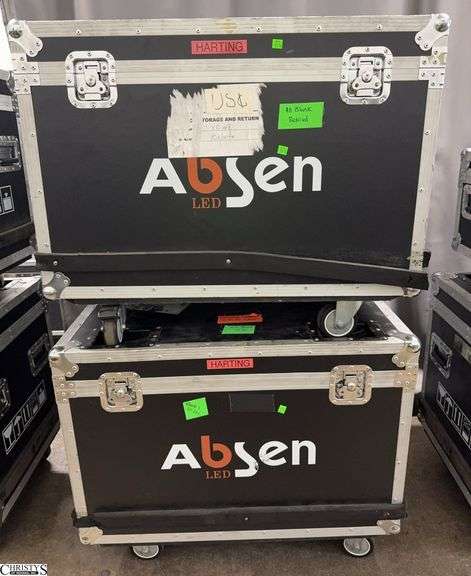 Pair of AV Road Cases 35x23x29 image