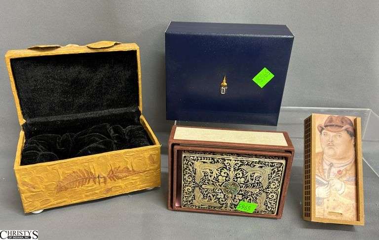 4 Keepsake Boxes image