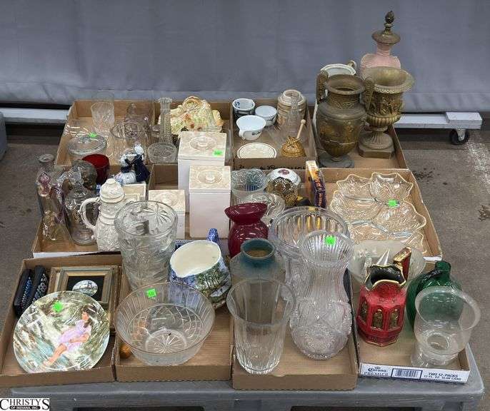 Skid of Canisters, Vases, Decorative Accents - May Have Damage Throughout - SKID NOT INCLUDED image