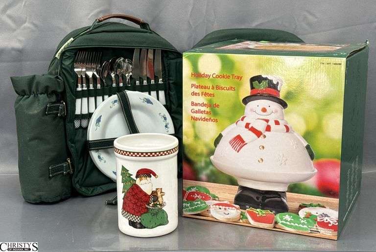 Holiday Cookie Tray, Crock, Green Wine Picnic Back Pack image