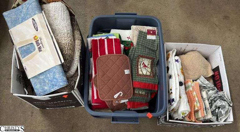 Tote, 2 Boxes Soft Goods Bath Mats, Napkins, Towels, Hot Pads image